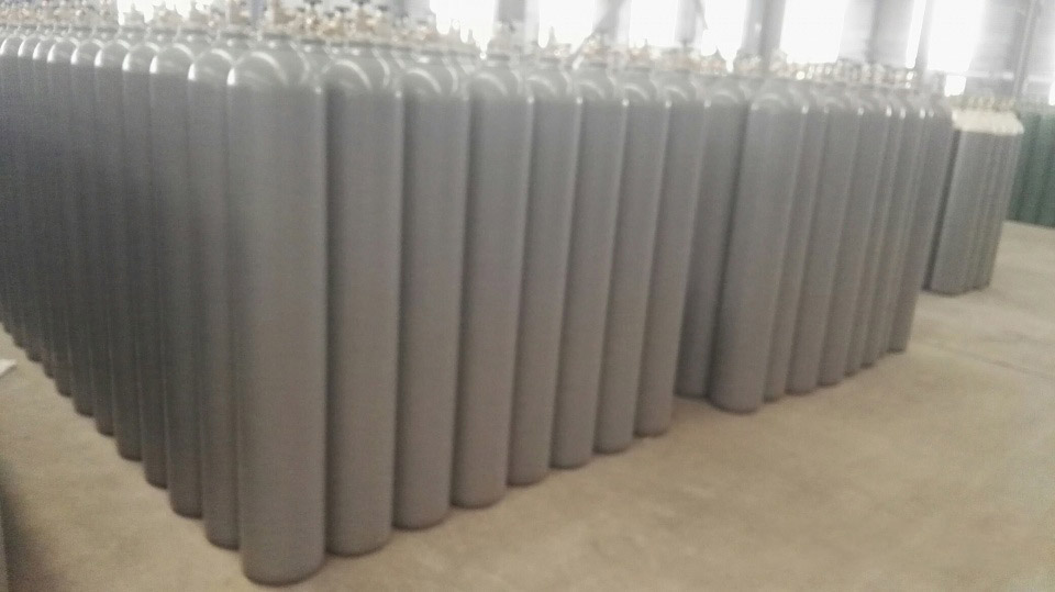 因?yàn)楣I(yè)氣體的泛用性，推廣應(yīng)用很快，使用行業(yè)很廣！